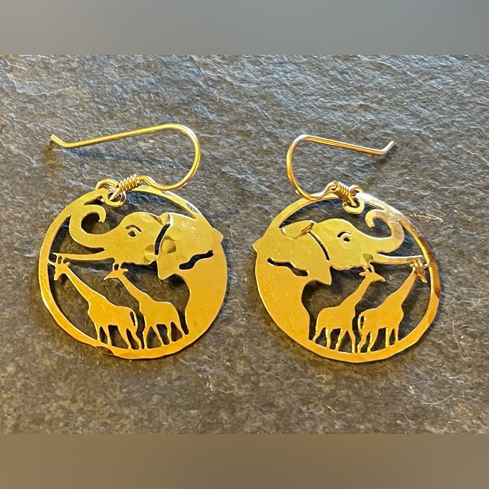 Vintage Wild Bryde Gold Filigree Saharan Dangle Drop Hook Earrings 25mm